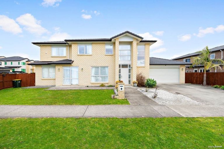 Photo of property in 1 Sunshine Lane, Flat Bush, Auckland, 2019