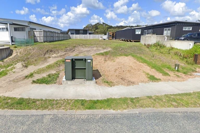 Photo of property in 17 Northcoast Place, Mangawhai Heads, Mangawhai, 0505