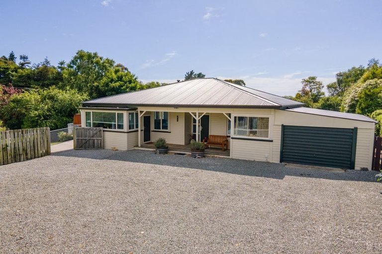 Photo of property in 8 London Street, Hampden, 9410