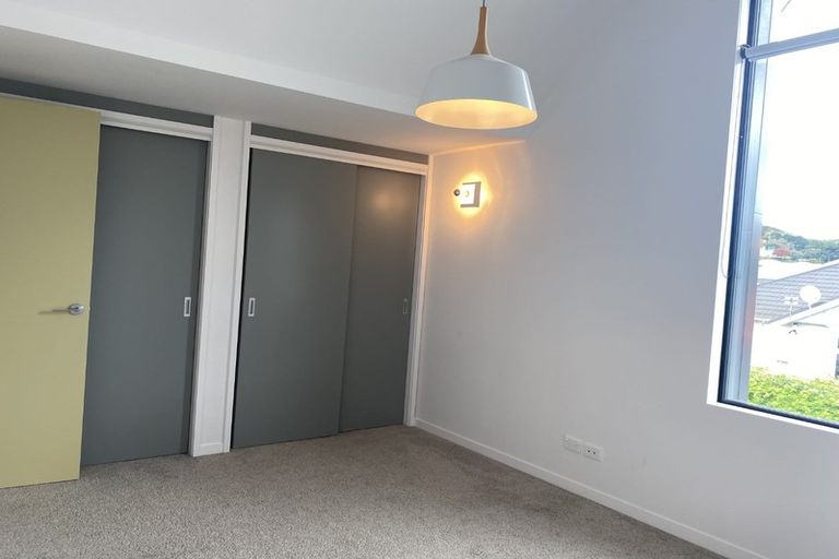 Photo of property in 76 Brougham Street, Mount Victoria, Wellington, 6011