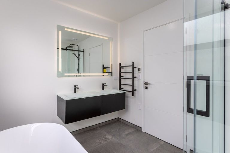 Photo of property in 28 Angus Place, Rangiora, 7400