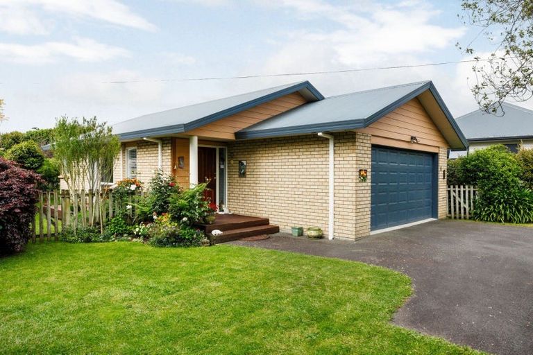 Photo of property in 57 Browning Street, Leamington, Cambridge, 3432