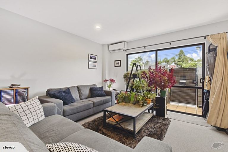 Photo of property in 329a Onehunga Mall, Onehunga, Auckland, 1061