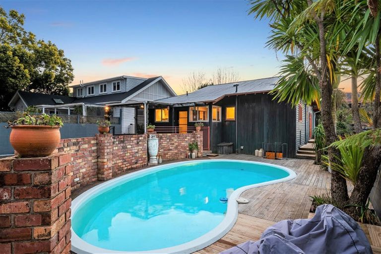 Photo of property in 69 Martin Avenue, Mount Albert, Auckland, 1025