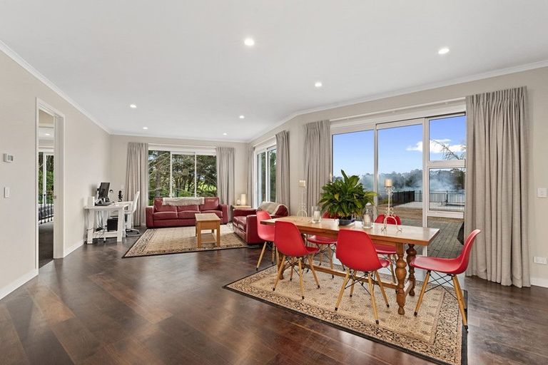 Photo of property in 402 Paremoremo Road, Paremoremo, Auckland, 0632