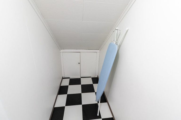 Photo of property in 30c Collins Avenue, Tawa, Wellington, 5028