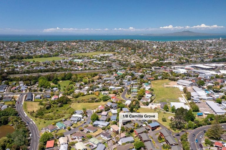 Photo of property in 1/8 Camilla Grove, Totara Vale, Auckland, 0629