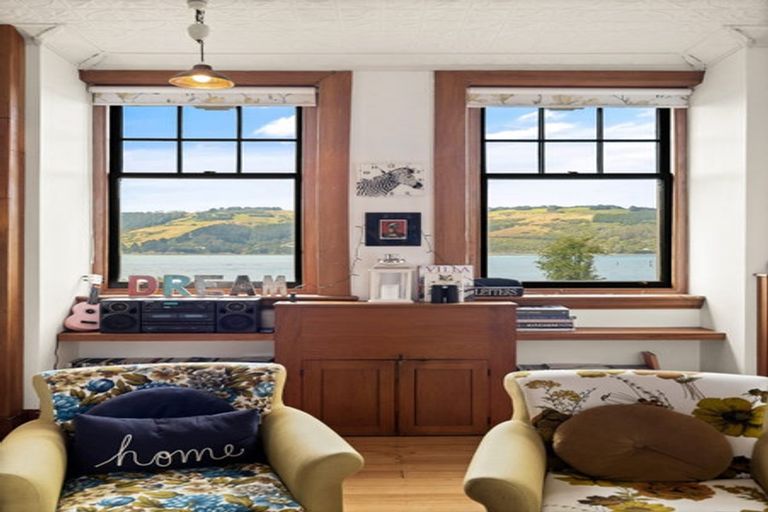 Photo of property in 247 Ravensbourne Road, Ravensbourne, Dunedin, 9022