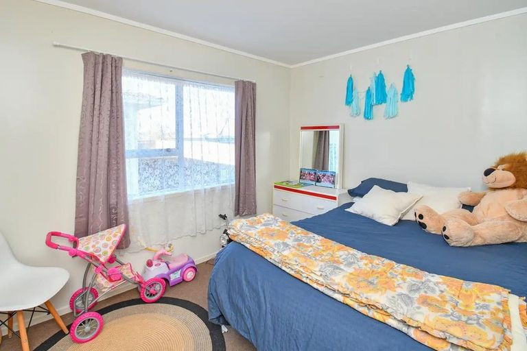 Photo of property in 1/20 Secretariat Place, Randwick Park, Auckland, 2105