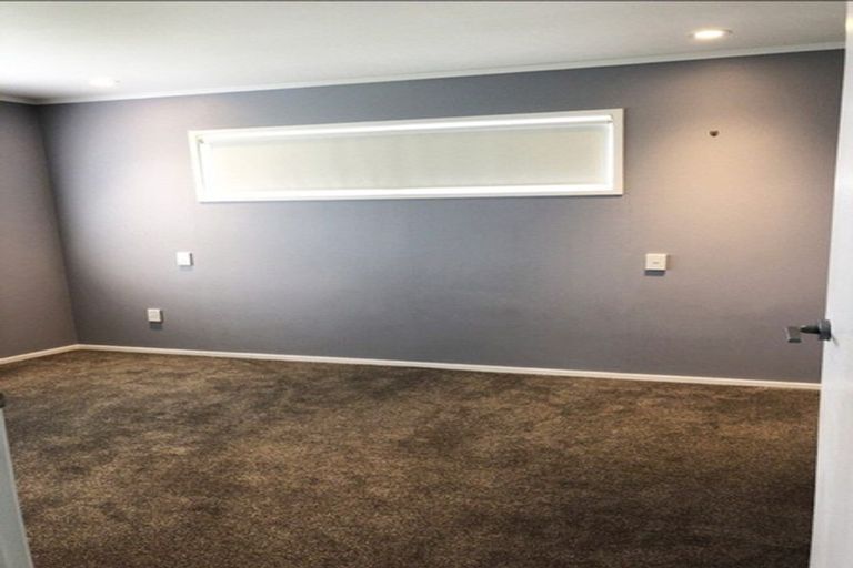 Photo of property in 17 Maugham Drive, Bucklands Beach, Auckland, 2014