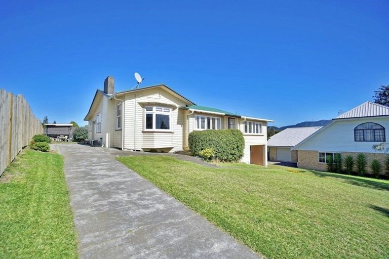 Photo of property in 24 Glen Terrace, Te Puke, 3119