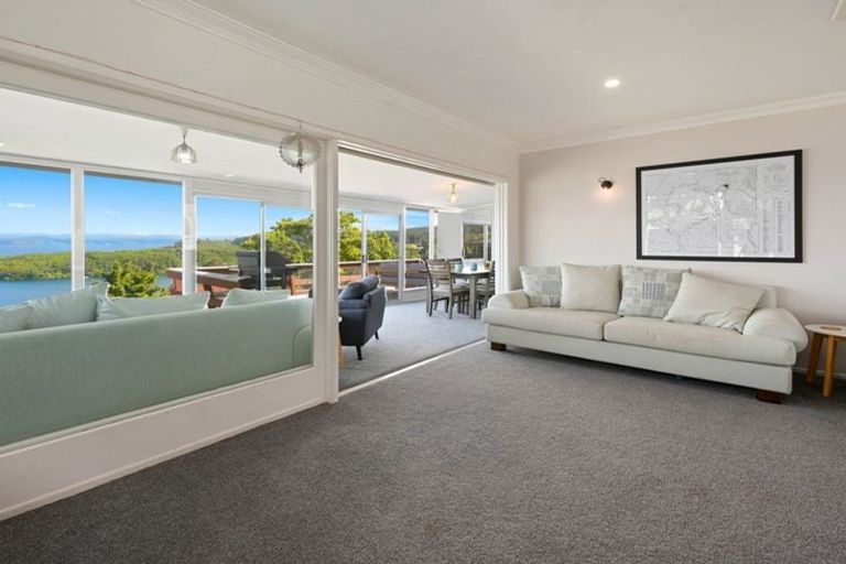 Photo of property in 43 Wakeman Road, Acacia Bay, Taupo, 3330