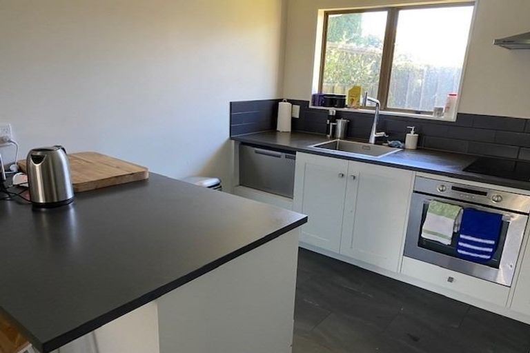 Photo of property in 2/802 Victoria Street, Parkvale, Hastings, 4122