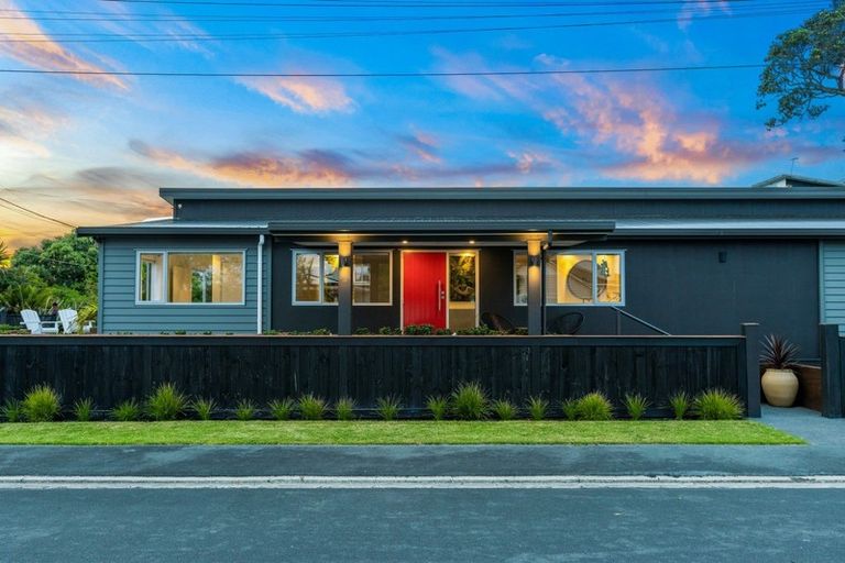 Photo of property in 2 Claude Road, Stanmore Bay, Whangaparaoa, 0932