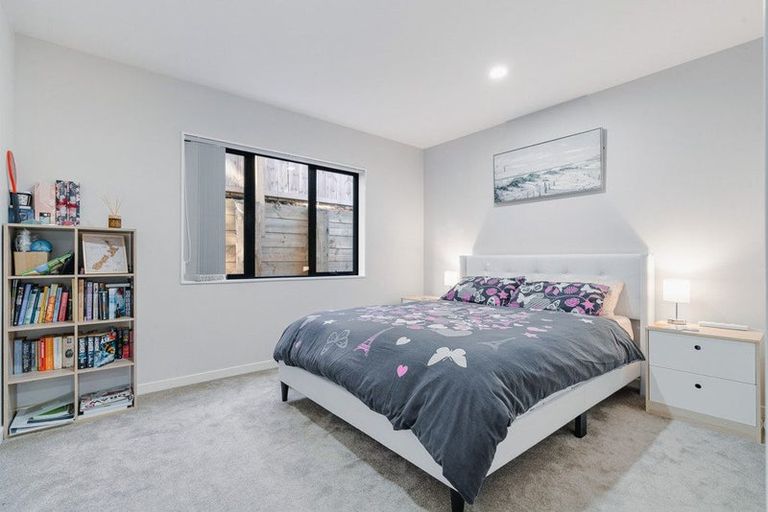 Photo of property in 1 Kohuora Lane, Papatoetoe, Auckland, 2025