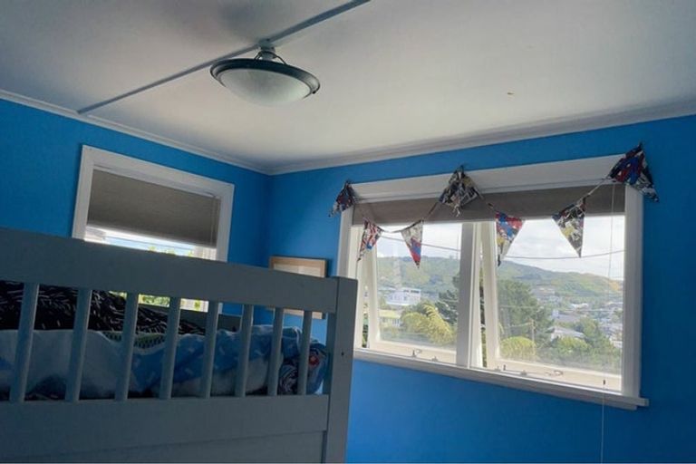 Photo of property in 104 Helston Road, Paparangi, Wellington, 6037