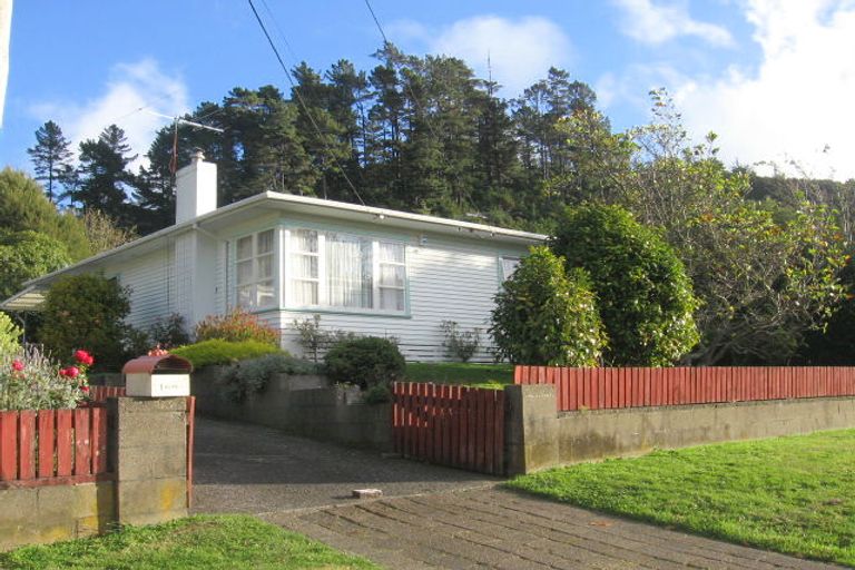 Photo of property in 144 Hine Road, Wainuiomata, Lower Hutt, 5014