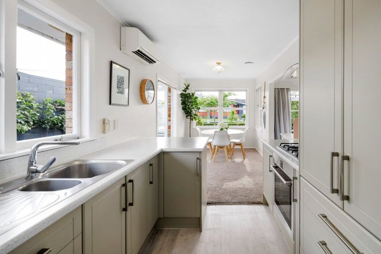 Photo of property in 43 Berkley Avenue, Hillcrest, Hamilton, 3216