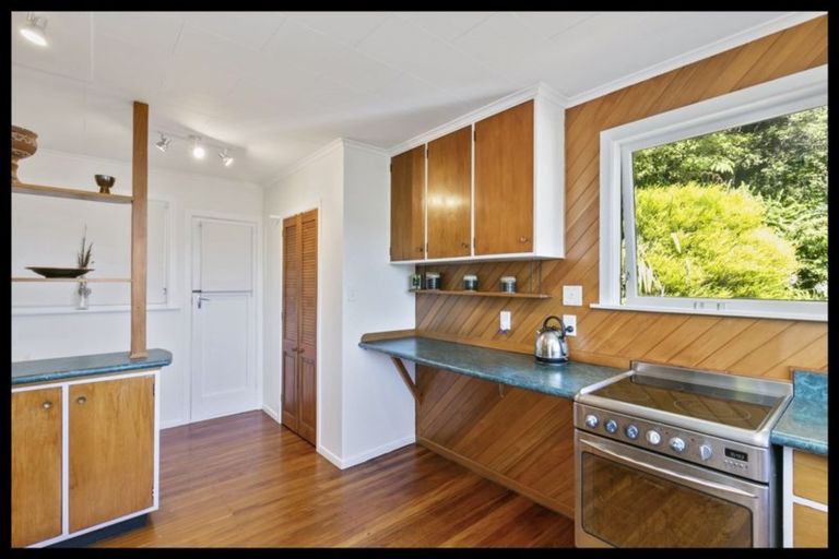 Photo of property in 73 Walter Road, Lowry Bay, Lower Hutt, 5013