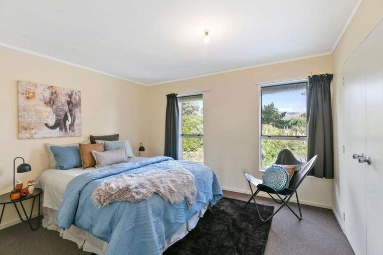 Photo of property in 64 Cunliffe Street, Churton Park, Wellington, 6037