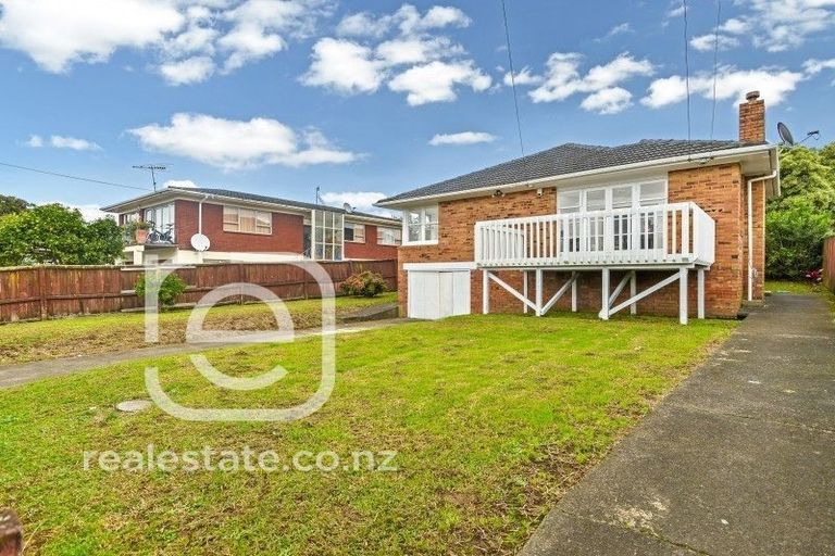 Photo of property in 25 Crawford Avenue, Mangere Bridge, Auckland, 2022