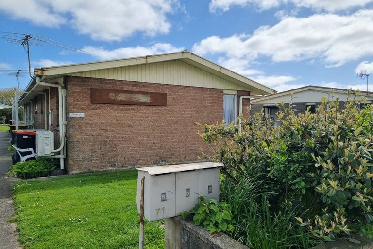 Photo of property in 1-12/71 Main Street, Mataura, 9712