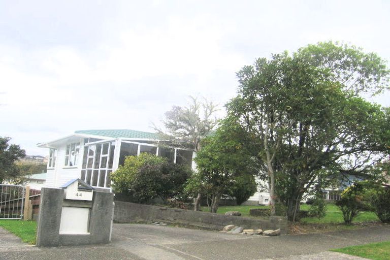 Photo of property in 42 Cedar Street, Maungaraki, Lower Hutt, 5010
