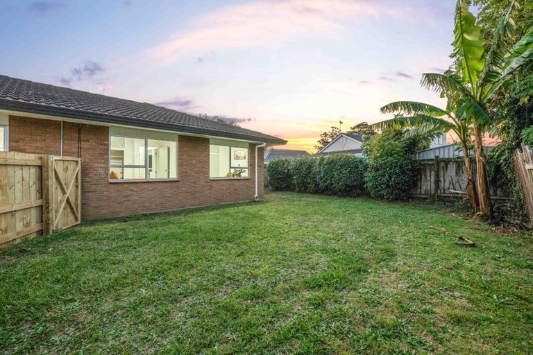 Photo of property in 2/24 Waimana Road, Conifer Grove, Takanini, 2112