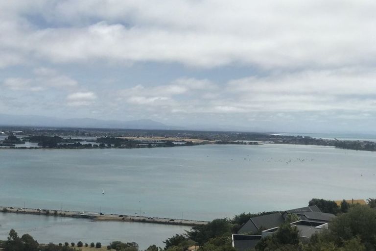 Photo of property in 11b Inverness Lane, Redcliffs, Christchurch, 8081