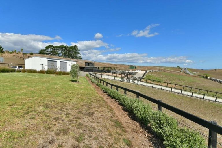 Photo of property in 641 Peak Road, Helensville, 0875