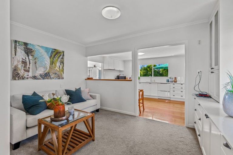 Photo of property in 34 Norwood Road, Bayswater, Auckland, 0622