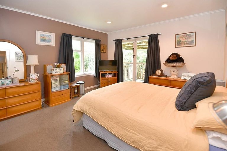 Photo of property in 462 Paremoremo Road, Paremoremo, Auckland, 0632