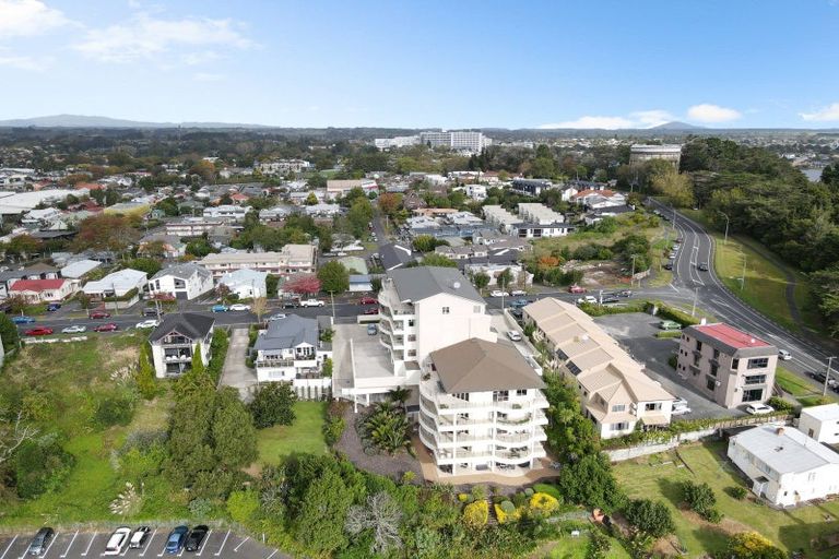 Photo of property in 40d Thackeray Street, Hamilton Lake, Hamilton, 3204