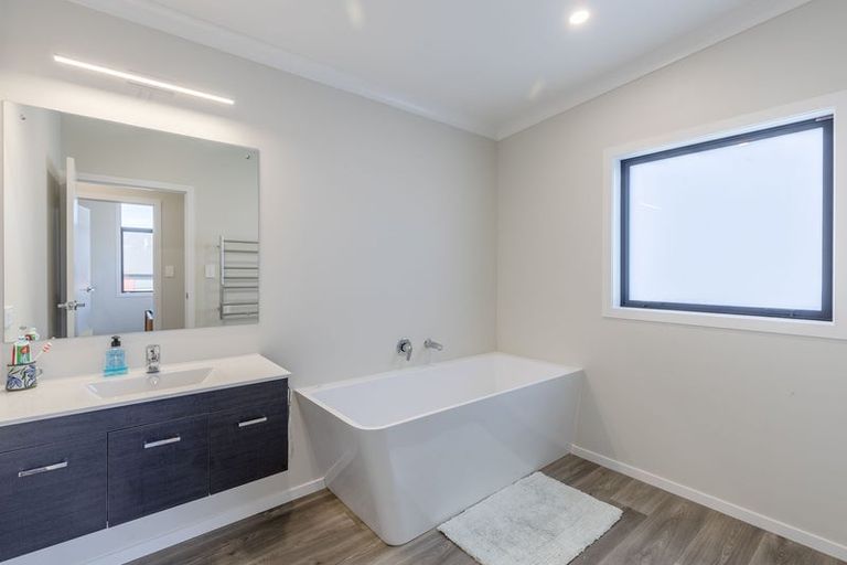 Photo of property in 71 John Norrie Place, Motuoapa, 3382