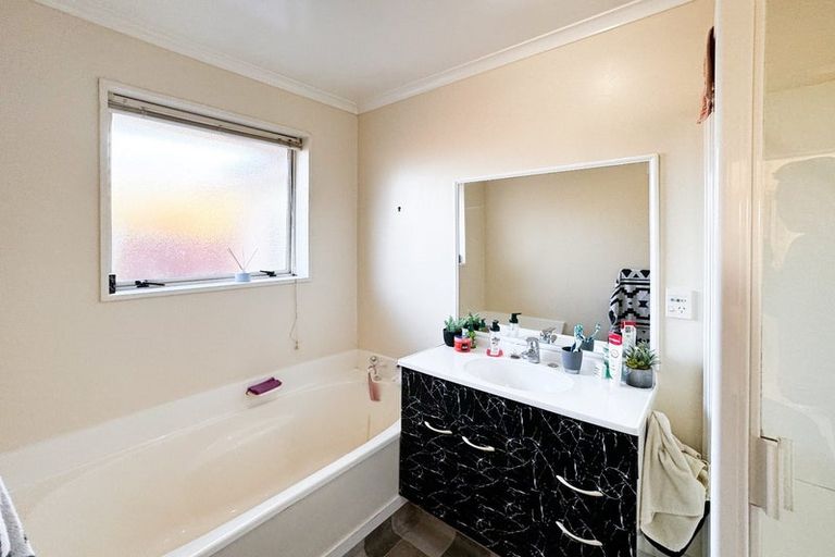 Photo of property in 4 Daniela Lane, Linwood, Christchurch, 8062