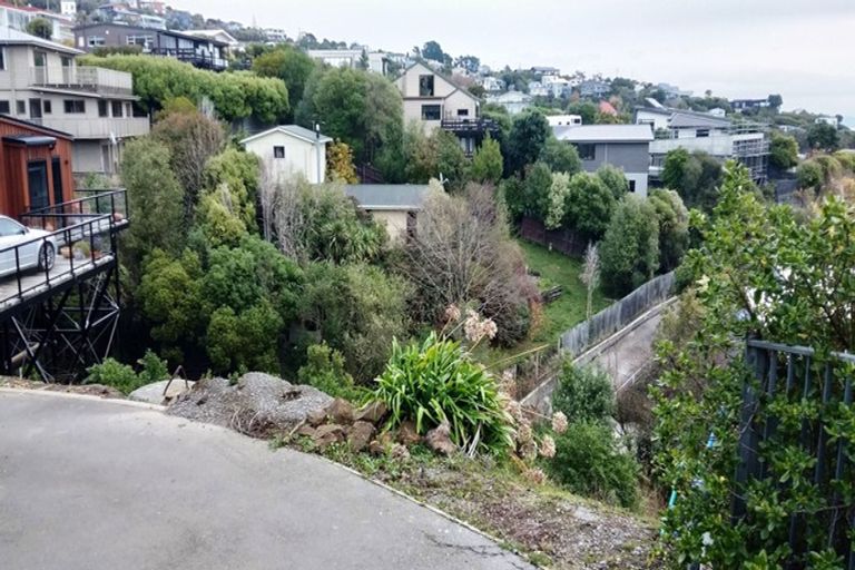 Photo of property in 17 Luxton Place, Mount Pleasant, Christchurch, 8081