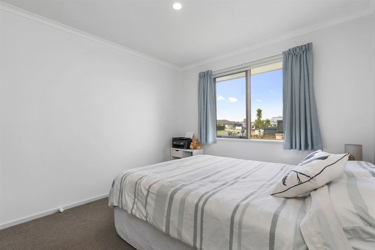 Photo of property in 56 Carrington Drive, Papamoa Beach, Papamoa, 3118