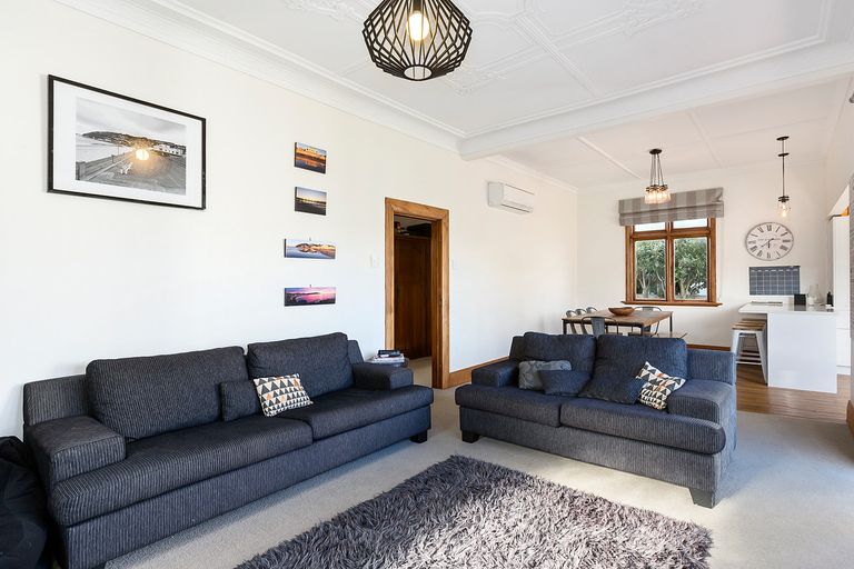 Photo of property in 180 Victoria Road, Saint Clair, Dunedin, 9012