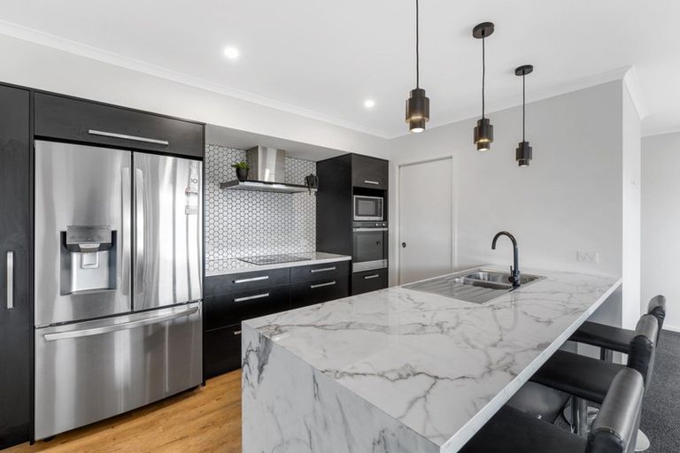 Photo of property in 11 Flagstaff Place, Halswell, Christchurch, 8025