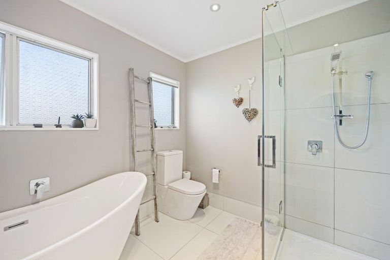 Photo of property in 109 Ruebe Road, Buckland, Pukekohe, 2677