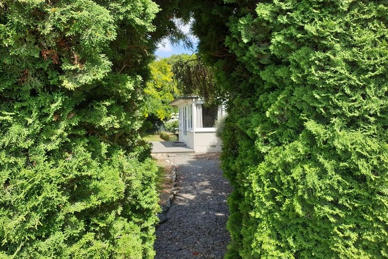 Photo of property in 96 Havelock Road, Havelock North, 4130