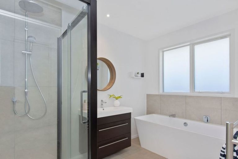 Photo of property in 30 Cassinia Close, Papamoa Beach, Papamoa, 3118