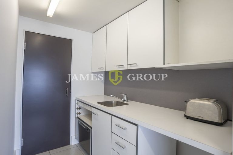 Photo of property in 1b/6 Kingdon Street, Newmarket, Auckland, 1023