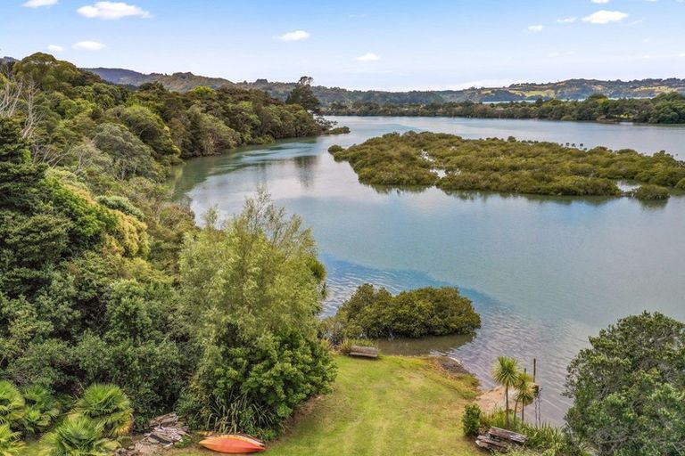 Photo of property in 99 Upper Whangateau Road, Big Omaha, Warkworth, 0985