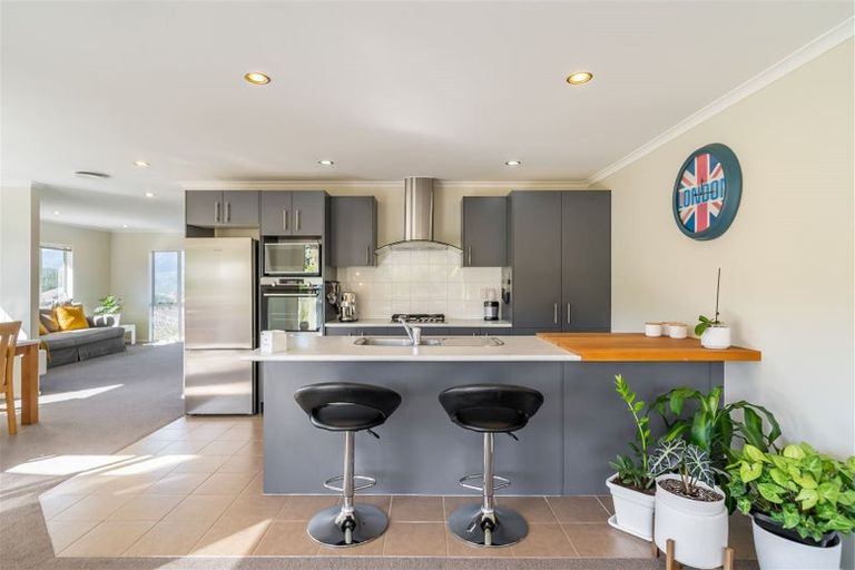 Photo of property in 5 Frankie Stevens Place, Riverstone Terraces, Upper Hutt, 5018