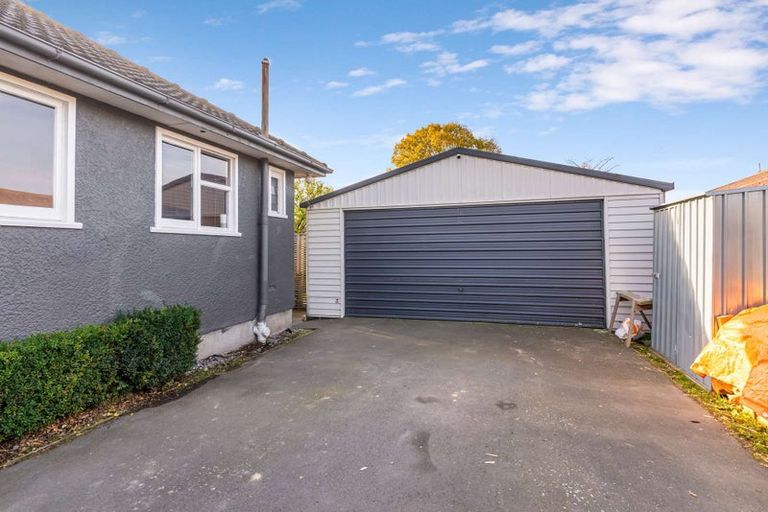 Photo of property in 32 Vagues Road, Northcote, Christchurch, 8052