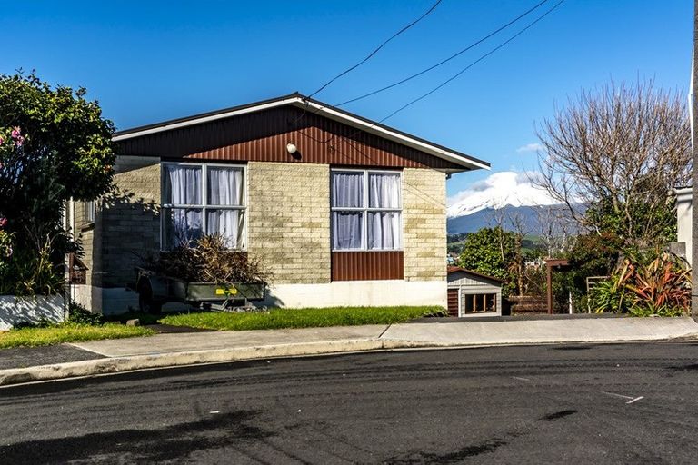Photo of property in 5 Tay Street, Spotswood, New Plymouth, 4310