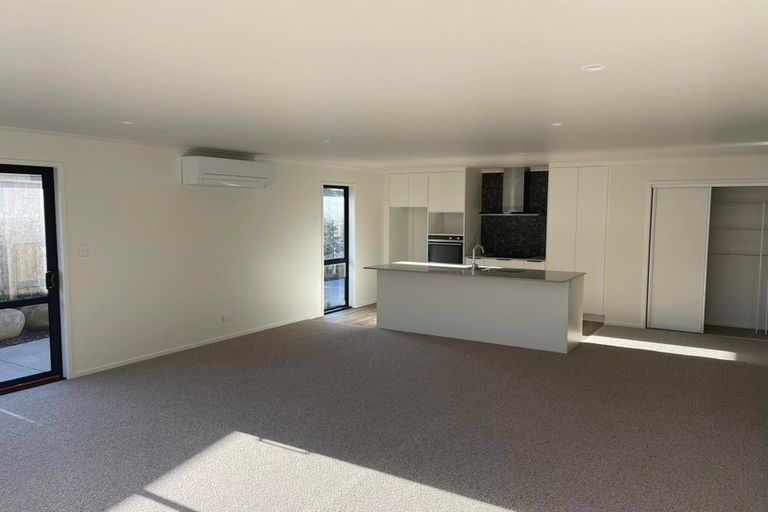 Photo of property in 5 Westwill Way, Westown, New Plymouth, 4310