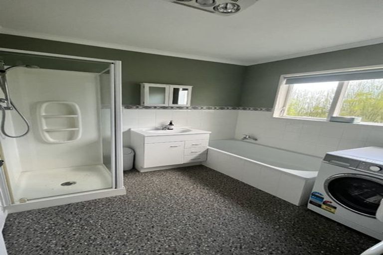 Photo of property in 14b Zande Terrace, Tawa, Wellington, 5028