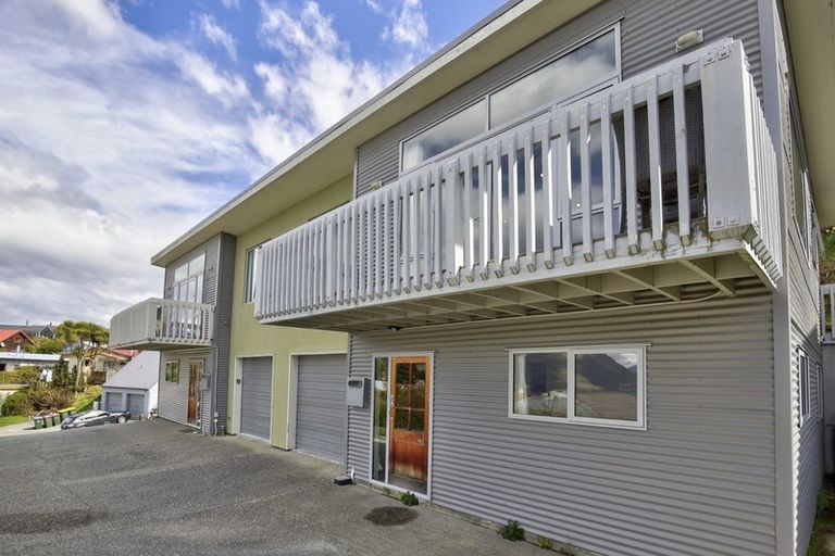 Photo of property in 36b Avalon Crescent, Fernhill, Queenstown, 9300
